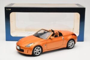 Nissan Fairlady Z Z33 Roadster Sunset Orange AUTOart 1:18 77377 メタル - 画像 8/8