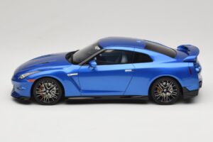 Nissan GT-R R35 Skyline Edition Bayside Blue GT Spirit 1:18 GT521 レジン - 画像 3/6