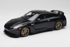 Nissan GT-R R35 Takumi Edition Midnight Purple GT Spirit 1:18 GT932 レジン