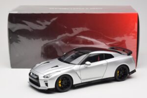 Nissan GT-R R35 Track Edition NISMO T-Spec Ultimate Metal Silver MotorHelix 1:18 M83517 メタル - 画像 8/8