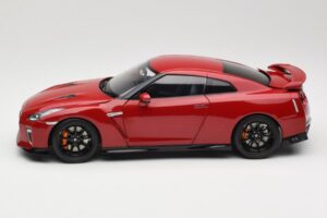 Nissan GT-R R35 Track Edition NISMO Vibrant Red MotorHelix 1:18 M83511 メタル - 画像 4/8