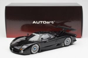 Nissan R390 GT1 #0 24 Hours of Le Mans 1998 AUTOart 1:18 89878 メタル - 画像 8/8