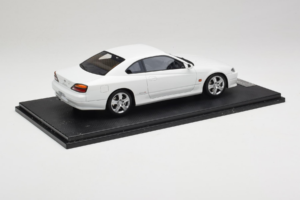 Nissan Silvia S15 Spec-S ホワイト Cracked Plexi One Model 1:18 REMC034 メタル - 画像 3/7