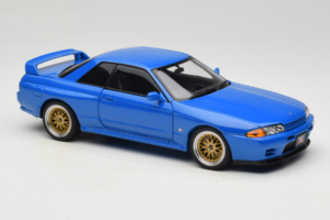 Nissan Skyline GT-R R32 V-Spec II Tuned ブルー AUTOart 1:18 77415 メタル - 画像 6/8