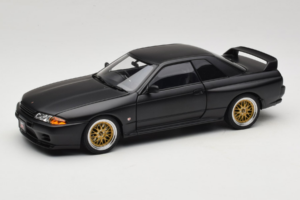 Nissan Skyline GT-R R32 V-Spec II Tuned Version Matt Black AUTOart 1:18 77418 メタル