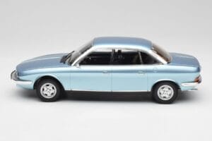 NSU Ro80 ブルー メタリック Minichamps 1:18 151015400 メタル - 画像 3/6