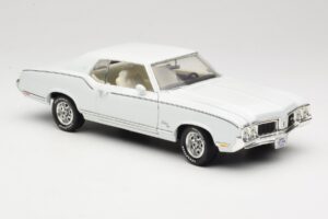 Oldsmobile Cutlass SX ホワイト ERTL 1:18 33775 メタル - 画像 6/8
