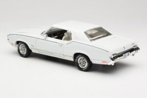 Oldsmobile Cutlass SX ホワイト ERTL 1:18 33775 メタル - 画像 7/8