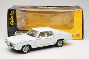 Oldsmobile Cutlass SX ホワイト ERTL 1:18 33775 メタル - 画像 8/8