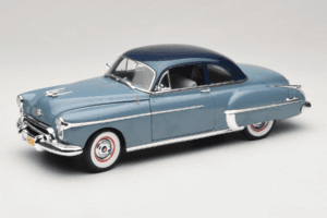 Oldsmobile 88 ブルー Grease Auto World 1:18 AWSS103/06 メタル