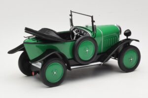 Opel 4 PS Laubfrosch グリーン MCG 1:18 MCG18050 メタル - 画像 2/6