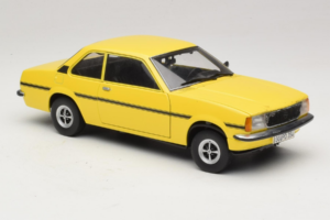 Opel Ascona B SR イエロー フロント擦り傷あり Sun Star 1:18 5384 メタル - 画像 7/9