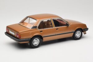 Opel Ascona C Berlina Beige Metallic MCG 1:18 MCG18459 メタル - 画像 2/6