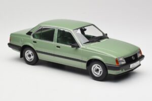 Opel Ascona C Metallic Light Green MCG 1:18 MCG18458 メタル - 画像 4/6