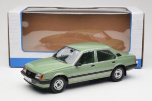 Opel Ascona C Metallic Light Green MCG 1:18 MCG18458 メタル - 画像 6/6