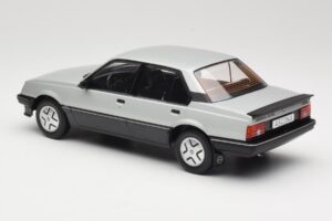 Opel Ascona C SR シルバー MCG 1:18 MCG18460 メタル - 画像 5/6