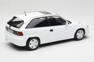 Opel Astra F GSi Blanc Casablanca Norev 1:18 183673 メタル - 画像 2/6