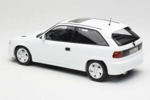 Opel Astra F GSi Blanc Casablanca Norev 1:18 183673 メタル - 画像 5/6