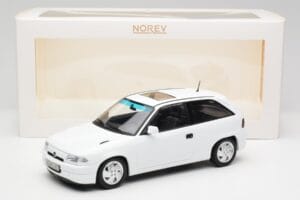 Opel Astra F GSi Blanc Casablanca Norev 1:18 183673 メタル - 画像 6/6