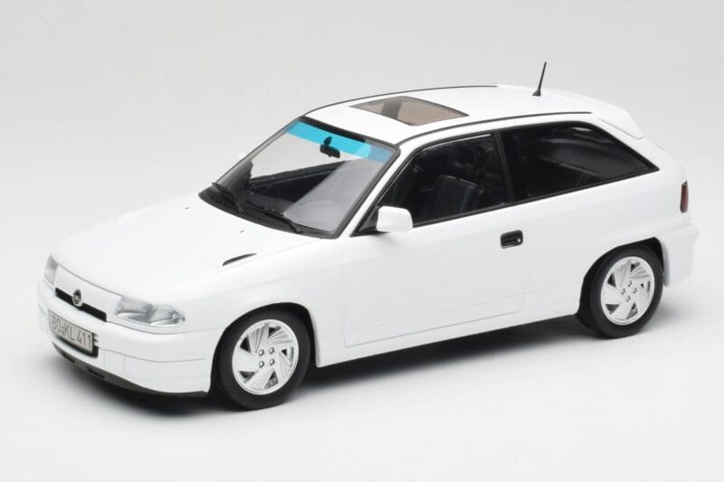 Opel Astra F GSi Blanc Casablanca Norev 1:18 183673 メタル