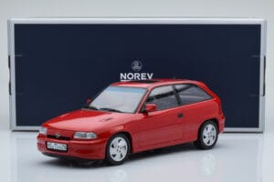 Opel Astra F GSi レッド Norev 1:18 183672 メタル - 画像 6/6