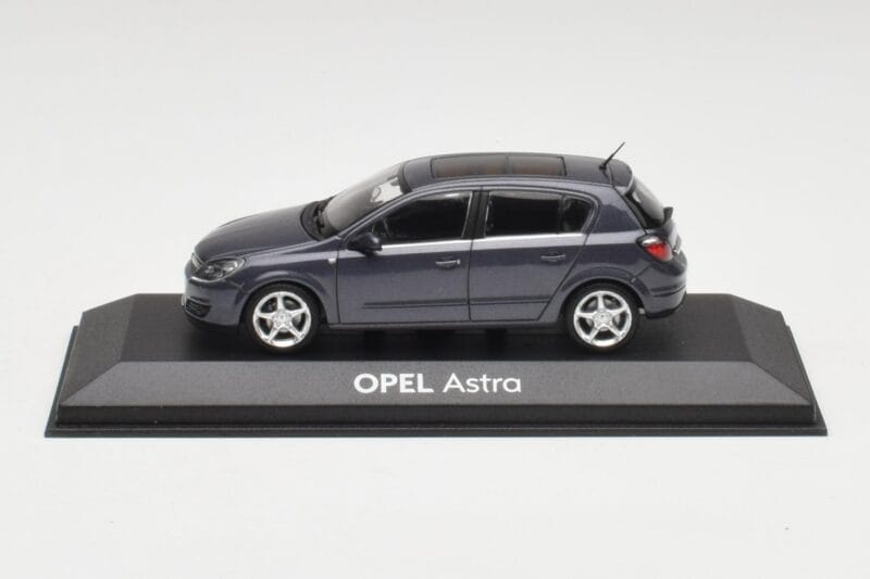 Opel Astra H ダークブルー Minichamps 1:43 B24910027-A1 メタル