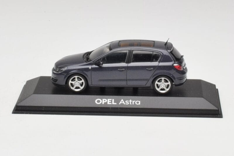 Opel Astra H グレー Minichamps 1:43 B24910027A メタル