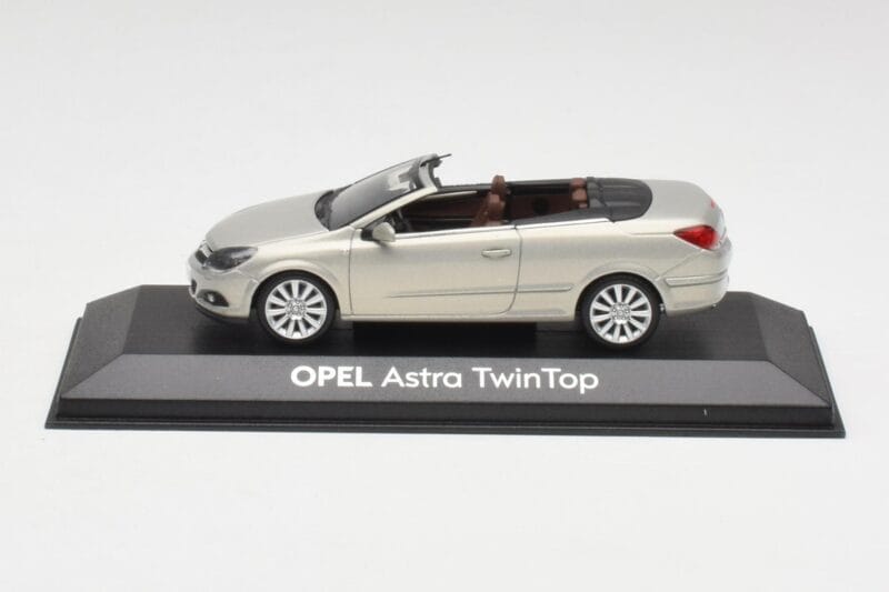 Opel Astra H Twin Top シルバー Minichamps 1:43 403045633 メタル