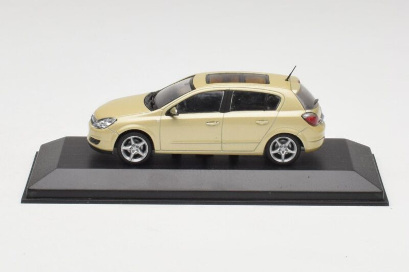 Opel Astra H イエロー メタリック Minichamps 1:43 403043003 メタル