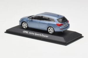 Opel Astra J Sports Tourer Blue Metallic Minichamps 1:43 400049012 メタル - 画像 3/4