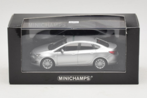Opel Astra J シルバー Minichamps 1:43 410042000 メタル - 画像 5/5