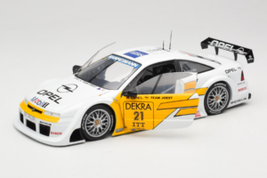 Opel Calibra V6 #21 N. Amorim DTM 1995 UT Models 1:18 180954221 メタル - 画像 2/8