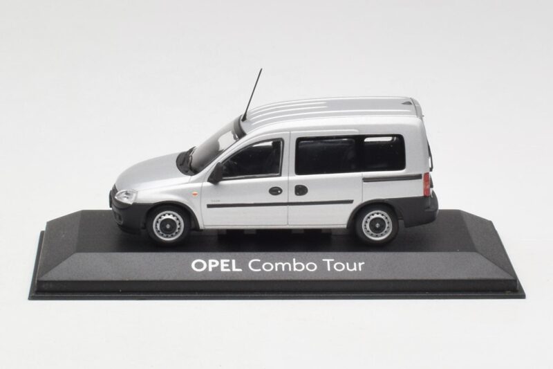 Opel Combo C シルバー Minichamps 1:43 COMBO001 メタル