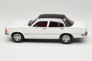 Opel Commodore B ホワイト MCG 1:18 MCG18564 メタル - 画像 3/6