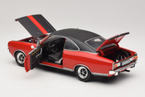 Opel Commodore GS/E レッド Revell 1:18 08826 メタル - 画像 5/8