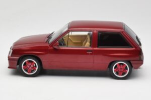 Opel Corsa A Custom レッド MCG 1:18 MCG18433 メタル - 画像 3/6