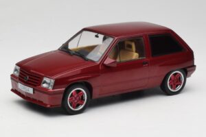 Opel Corsa A Custom レッド MCG 1:18 MCG18433 メタル
