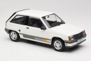 Opel Corsa A Sprint ホワイト MCG 1:18 MCG18432 メタル - 画像 4/6