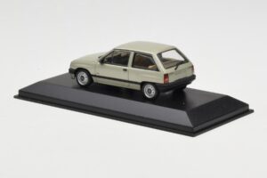 Opel Corsa A Swing グリーン Minichamps 1:43 400045002 メタル - 画像 3/4