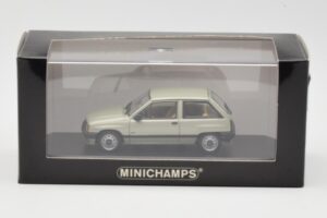 Opel Corsa A Swing グリーン Minichamps 1:43 400045002 メタル - 画像 4/4