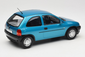 Opel Corsa B Blue Metallic MCG 1:18 MCG18514 メタル - 画像 2/6