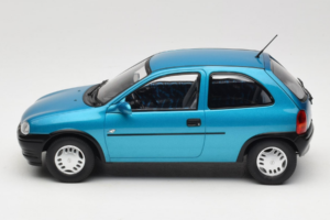 Opel Corsa B Blue Metallic MCG 1:18 MCG18514 メタル - 画像 3/6