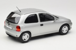 Opel Corsa B Grey Metallic MCG 1:18 MCG18515 メタル - 画像 2/6