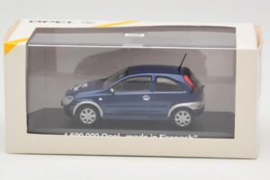 Opel Corsa C 1.5M Made in Eisenach Minichamps 1:43 OPEL003 メタル - 画像 4/4