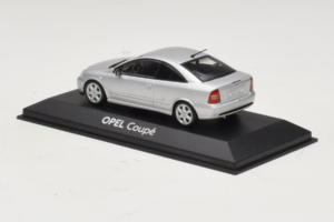 Opel Coupe Bertone シルバー Minichamps 1:43 B24910027 メタル - 画像 3/4
