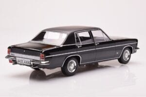 Opel Diplomat V8 ブラック Norev 1:18 183687 メタル - 画像 2/6