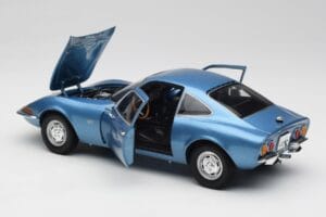 Opel GT ブルー Minichamps 1:18 180049020 メタル - 画像 5/8