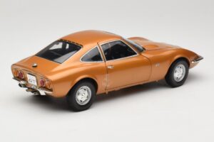 Opel GT ゴールド Minichamps 1:18 180049025 メタル - 画像 3/8