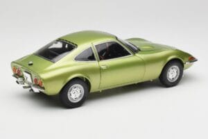 Opel GT Green Metallic Minichamps 1:18 180049029 メタル - 画像 3/8