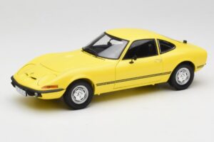 Opel GT/J イエロー Minichamps 1:18 180049021 メタル